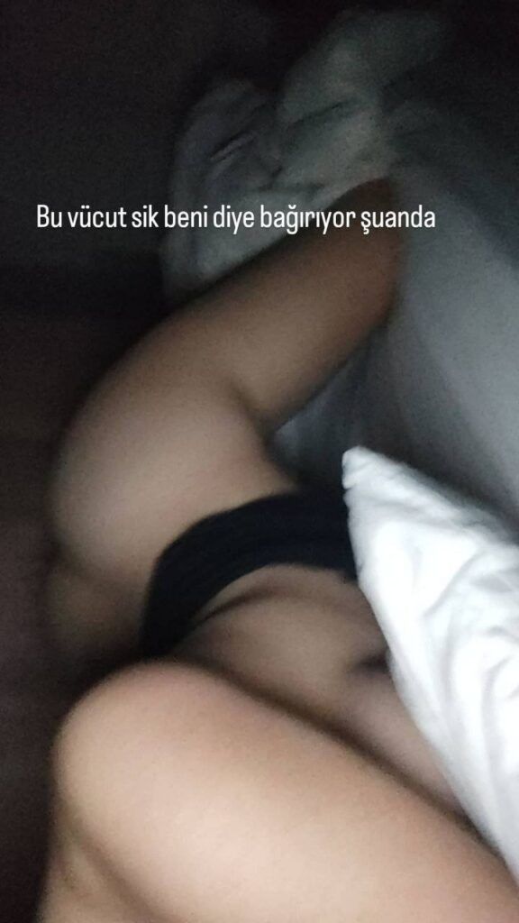 Bu Vücut Sik Beni Diye Bağırıyor Şuan (Z Kuşağı Sıla)