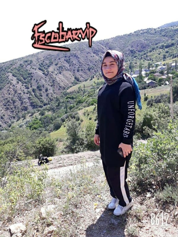 Taş Götlü Türbanlı – EFSANE İÇERİK