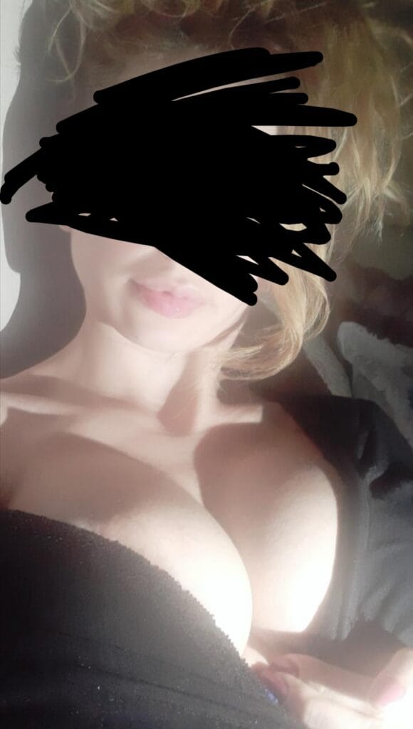 Ünili Defne