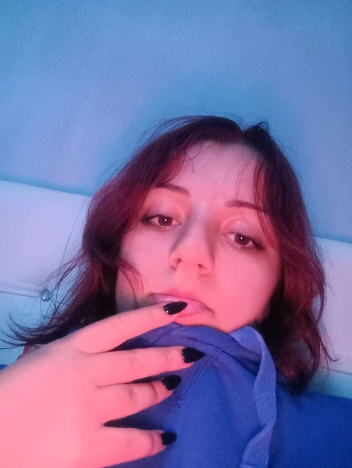 Kızıl Saçlı Snapchat Orospusu